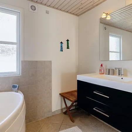 Tranquil Retreat In Hou Oasis-by Traum Prázdninový dům Hals